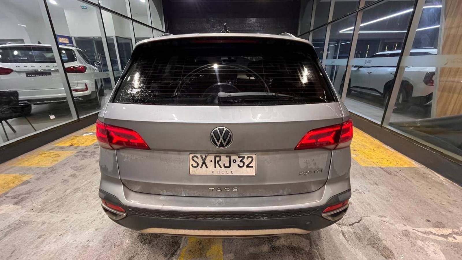 Volkswagen Taos 1.4 Tsi Comfortline Sky 4x2 At 5p 2023 - Imagen 4 de 4