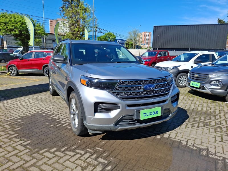 Ford Explorer 2.3 Ecoboost Xlt 4x4 At 5p 2022 - Imagen 4 de 8