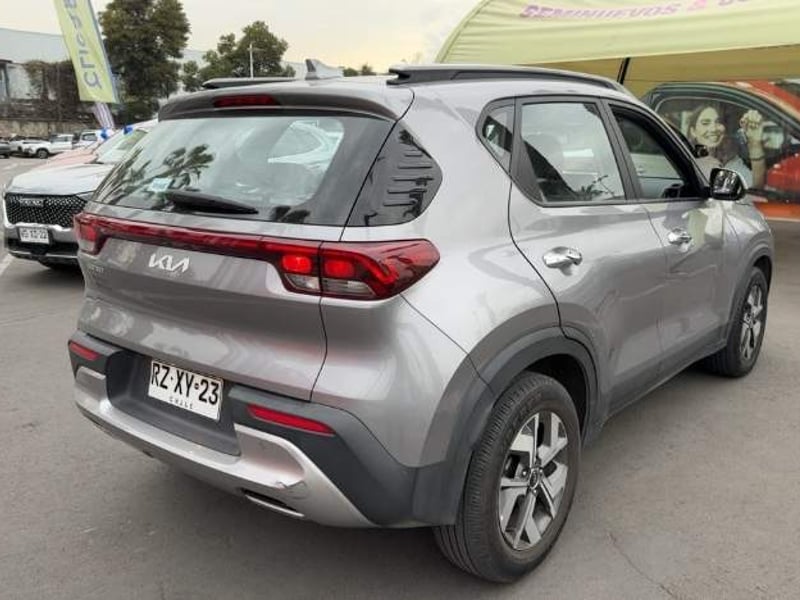 Kia Sonet 1.5 Ex Full Plus 4x2 6mt 5p 2022 - Imagen 4 de 5