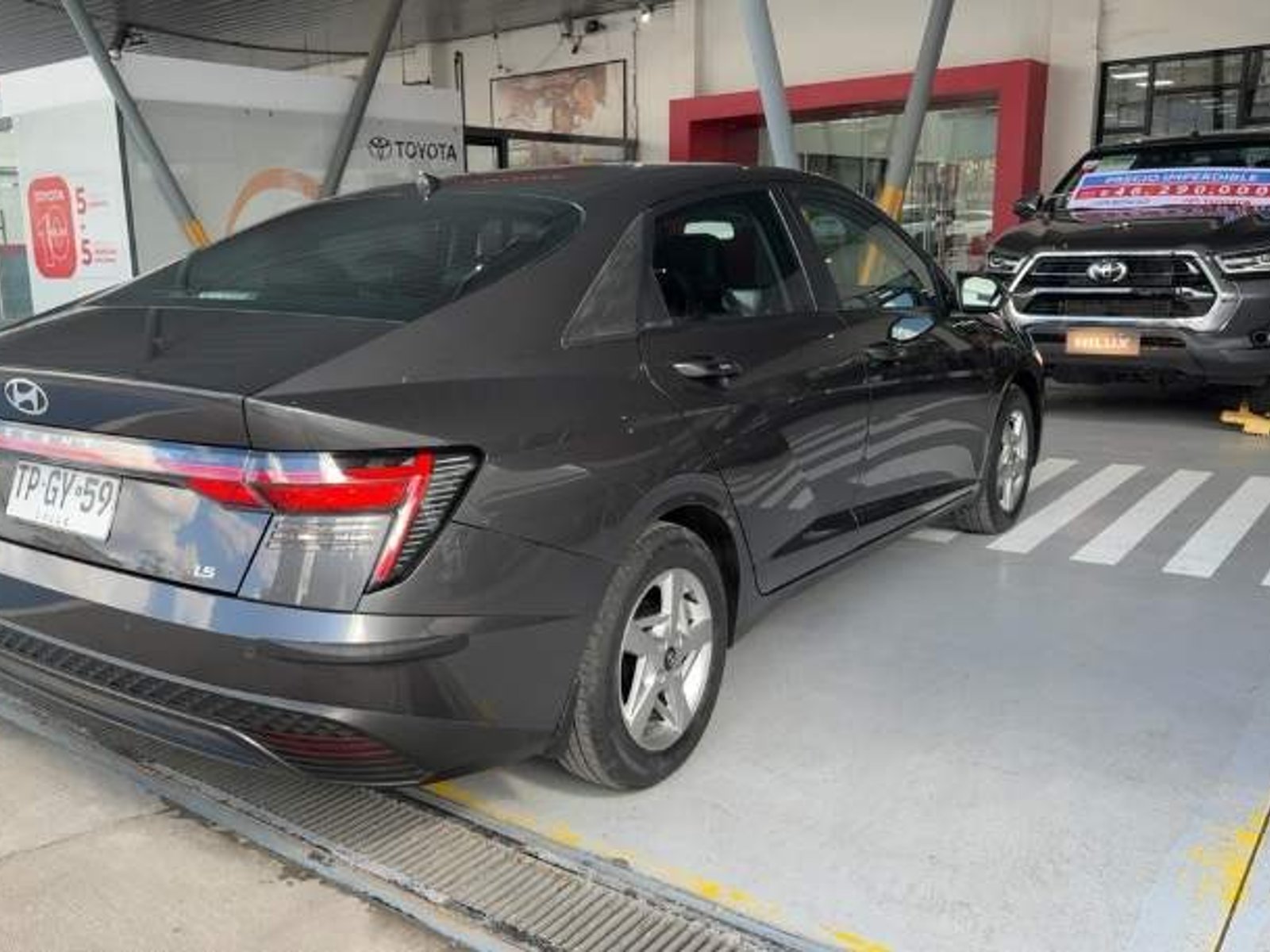 Hyundai Accent 1.5 Plus 4x2 Mt 4p 2024 - Foto 3 de 4