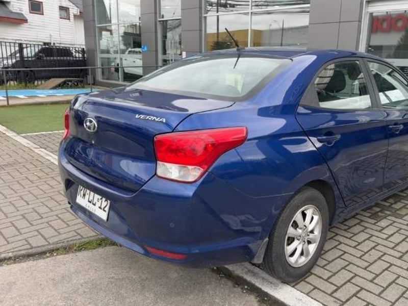 Hyundai Verna 1.4 Cb Plus 4x2 Mt5 4p 2022 - Imagen 4 de 5
