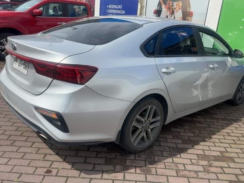 Kia Cerato 1.6 Ex Full 4x2 Ac 6mt 4p 2020 - Imagen 4 de 5
