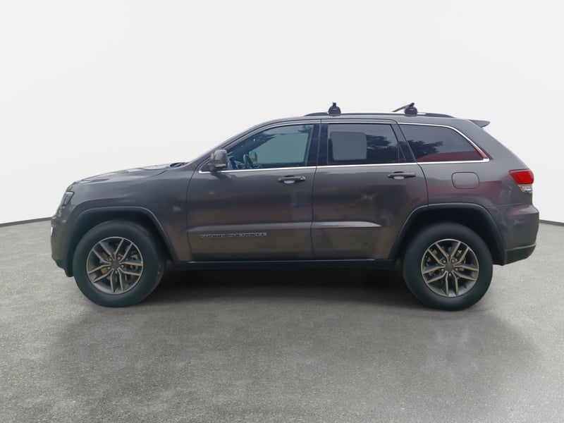 Jeep Grand Cherokee 3.6 Laredo 4x2 At 5p 2021 - Imagen 4 de 8