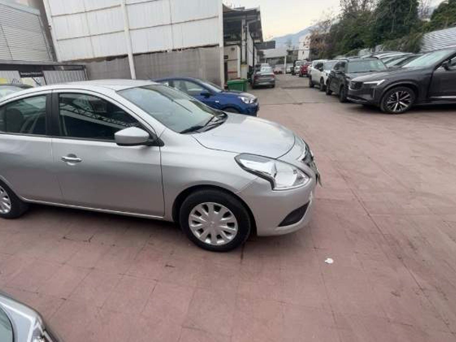 Nissan Versa 1.6 Sense 4x2 4at 4p 2016 - Foto 3 de 5