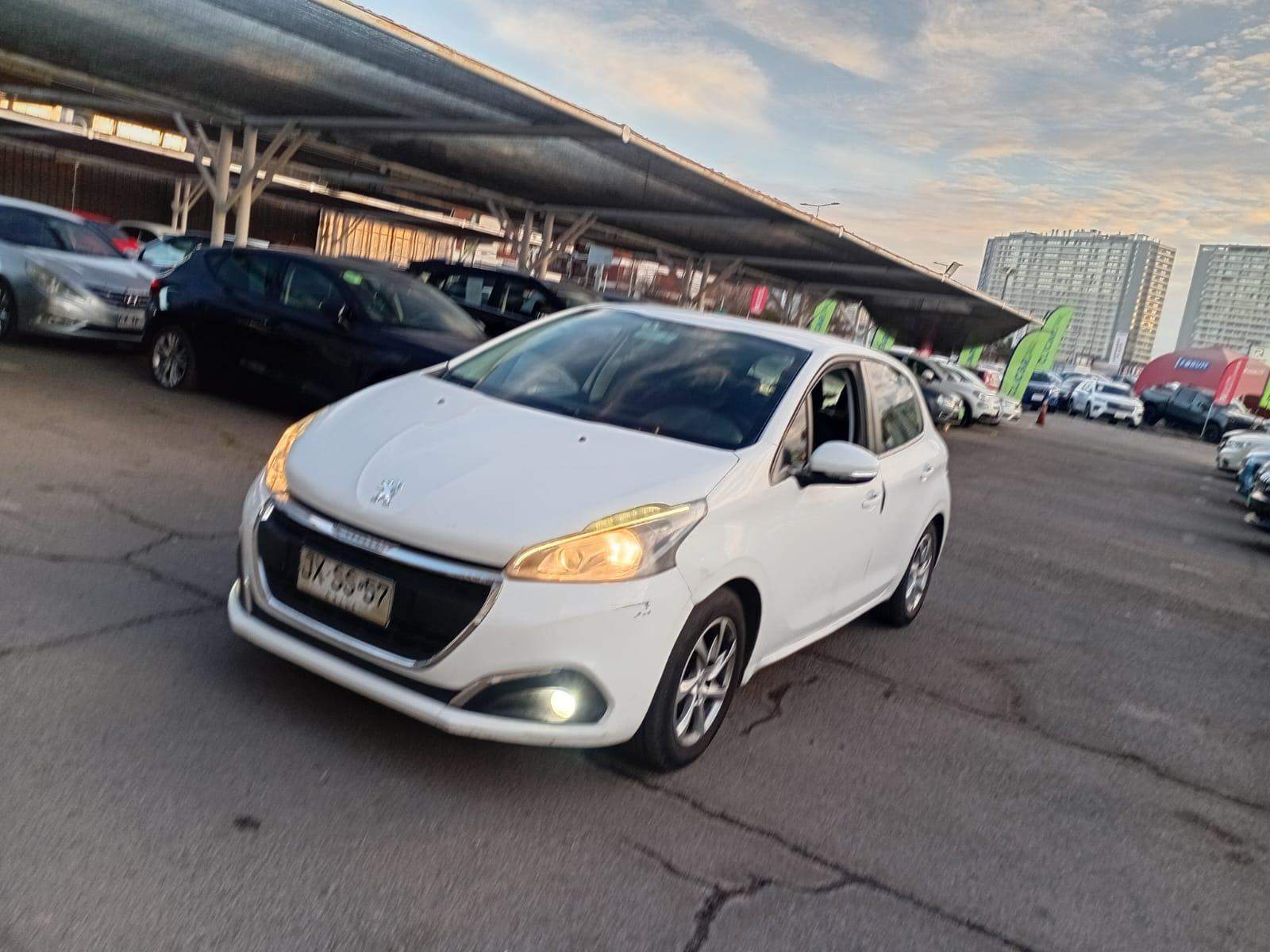 Peugeot 208 1.2 Active Puretech 4x2 Mt 5p 2018 - Imagen 6 de 8