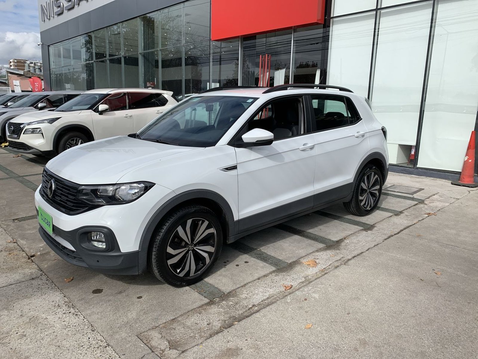 Volkswagen T-cross 1.0 Tsi Comfortline Mt5 5p 2023 - Imagen 6 de 8
