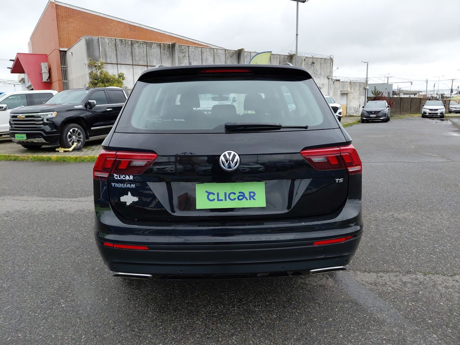 Volkswagen Tiguan 1.4 Tsi Trendline 4x2 Mt 5p 2018 - Imagen 6 de 8