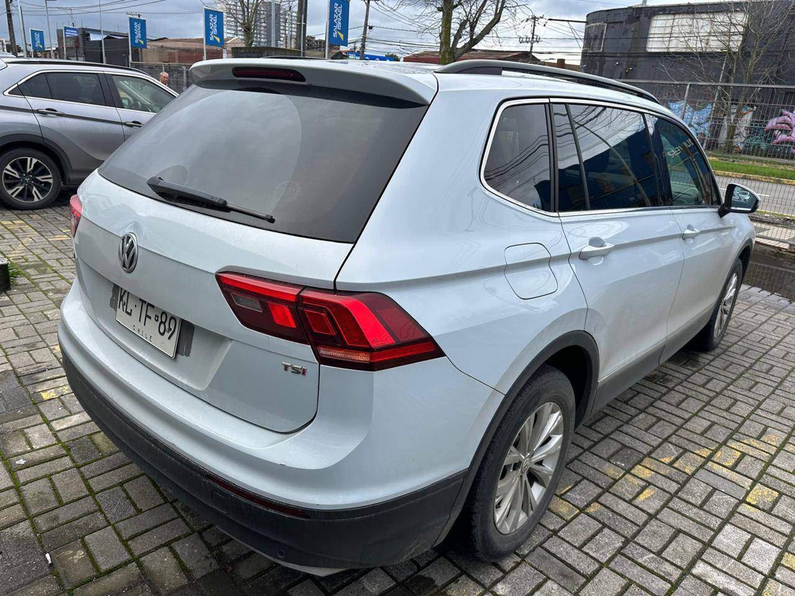 Volkswagen Tiguan 1.4 Tsi Comfortline 4x2 At 5p 2018 - Imagen 4 de 5