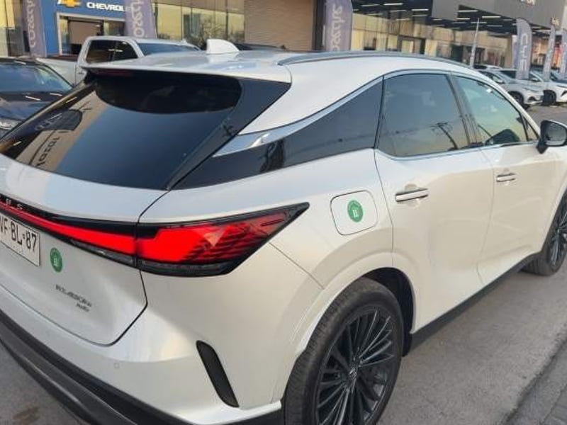 Lexus Rx450h 2.5 Luxury Phev Hybrid Awd At 5p 2025 - Imagen 4 de 5