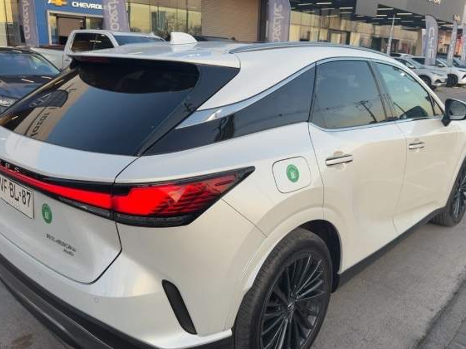 Lexus Rx450h 2.5 Luxury Phev Hybrid Awd At 5p 2025 - Foto 4 de 5