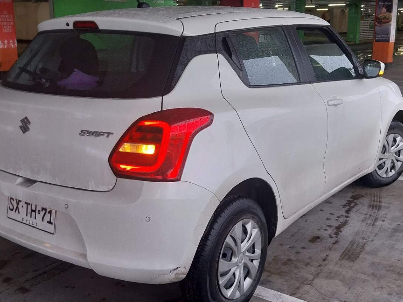 Suzuki Swift 1.2 Gl 4x2 Hb Mt 5p 2023 - Foto 4 de 5