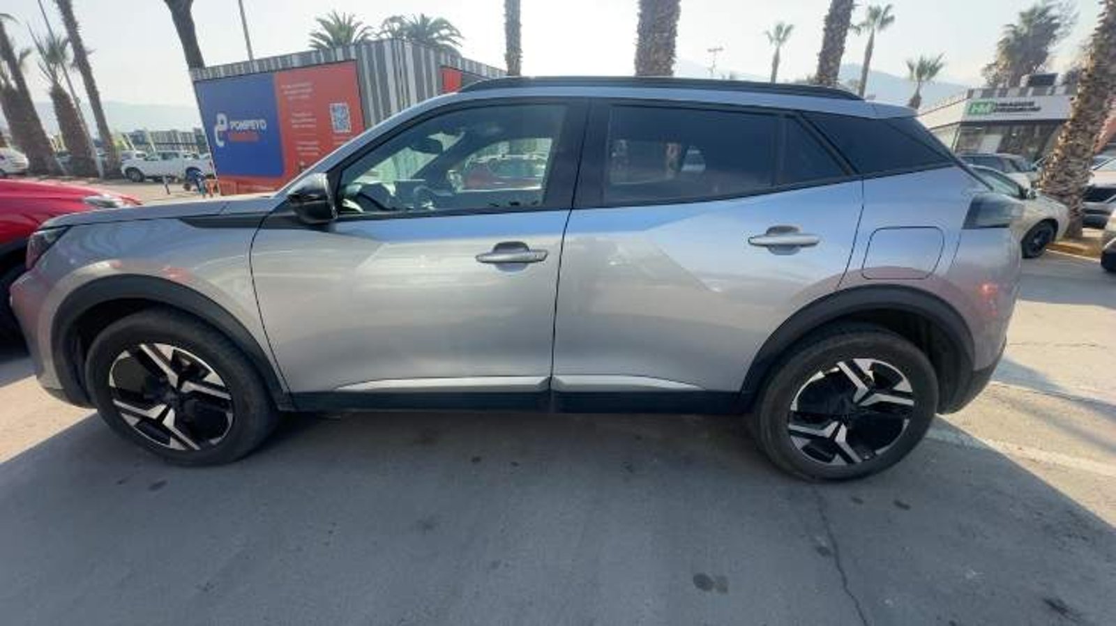 Peugeot 2008 1.5 Allure Pack Bluehdi Diesel 130hp 4x2 Eat8 5p 2025 - Imagen 8 de 8