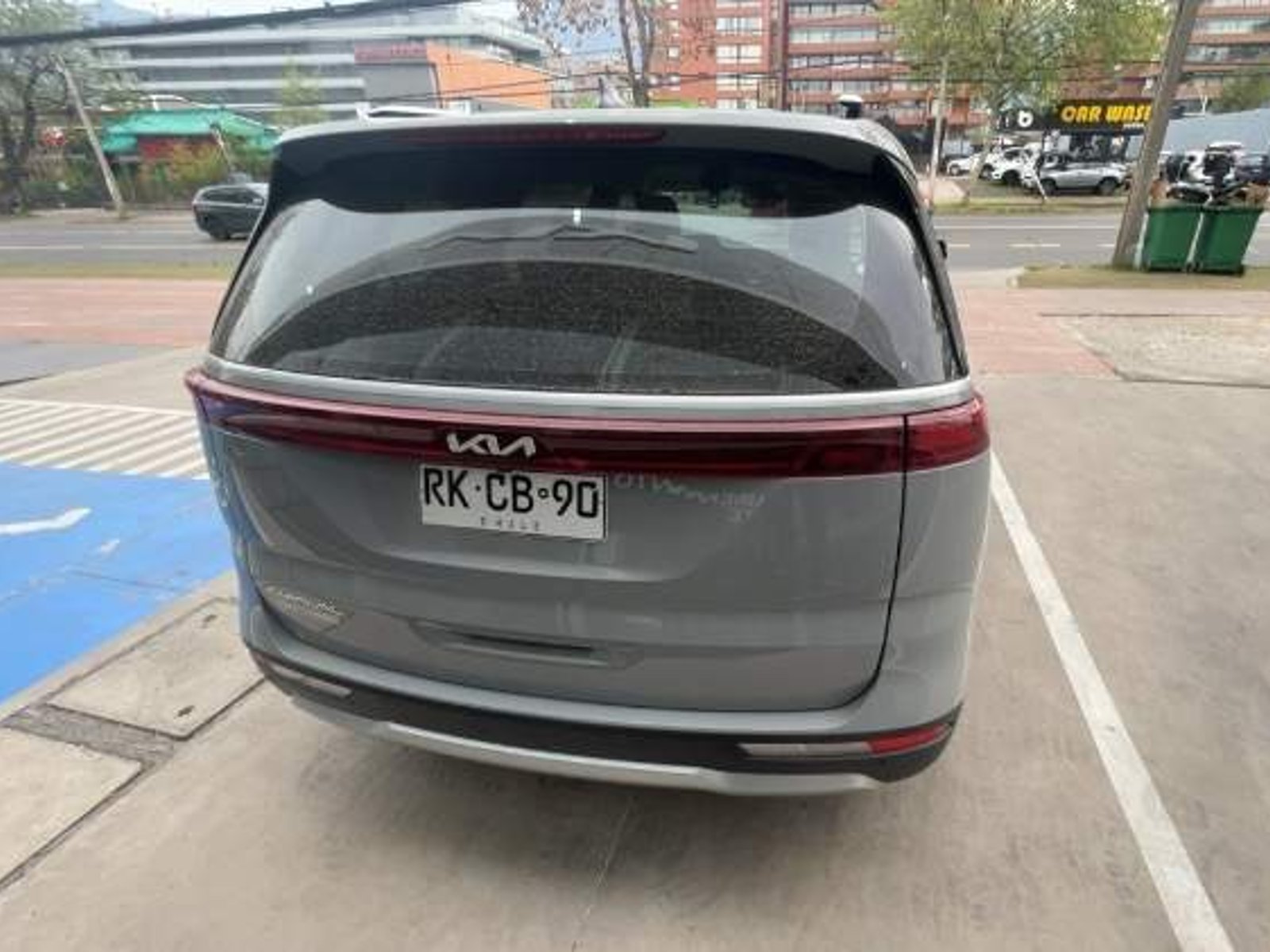 Kia Carnival 3.5 Ex 4x2 8at 5p 2022 - Foto 5 de 5