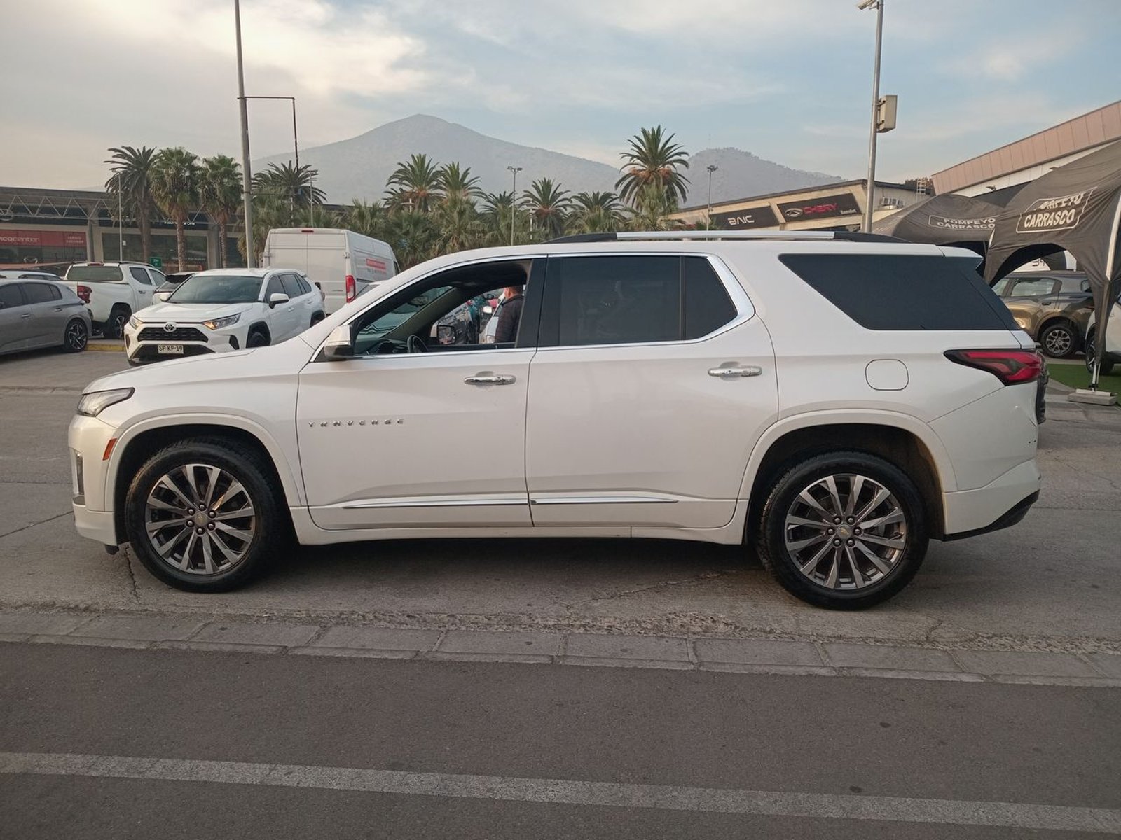 Chevrolet Traverse 3.6l Premier Awd Ii At 5p 2023 - Foto 4 de 8