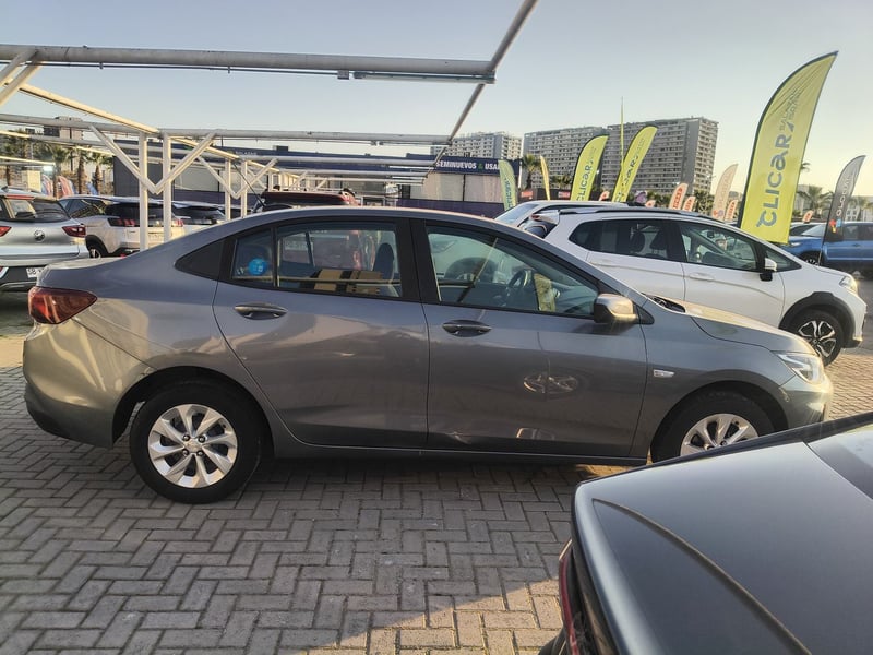 Chevrolet Onix 1.0t Lt 4x2 Sedan Mt 4p 2021 - Imagen 8 de 8
