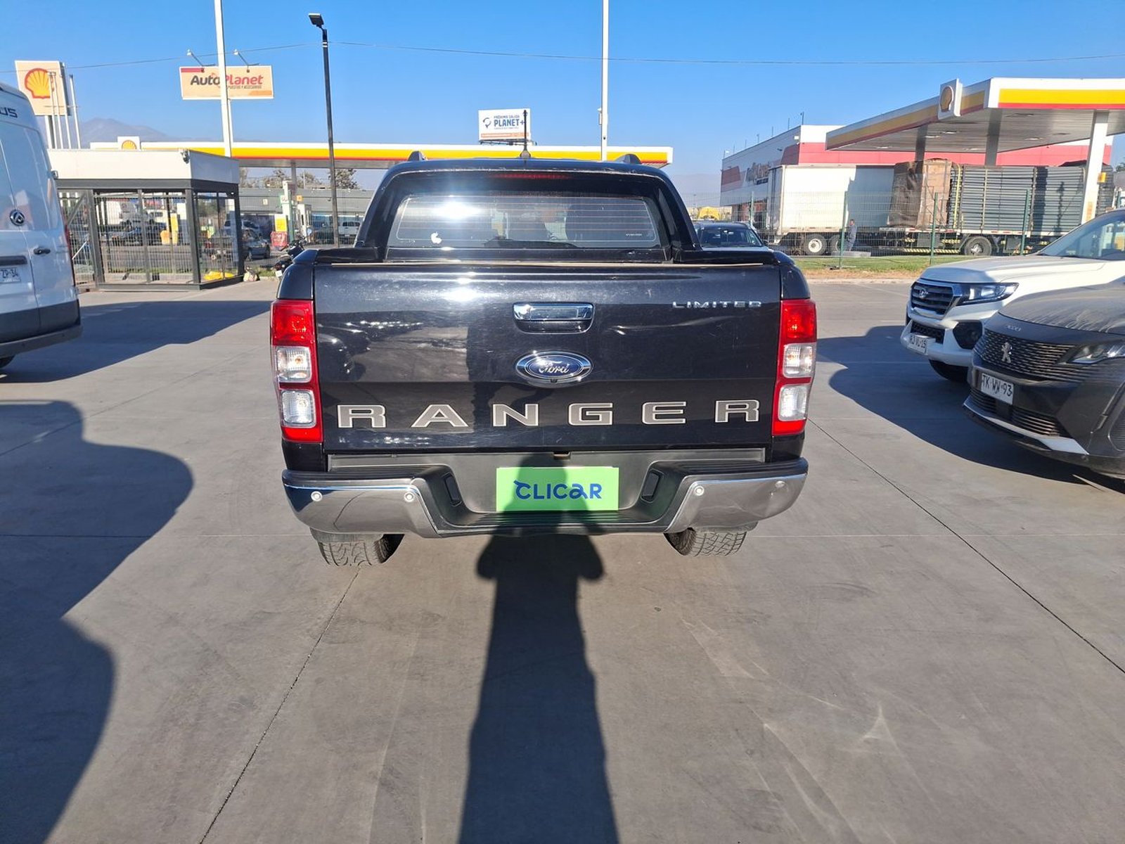 Ford Ranger 3.2 Ltd 4x4 Diesel Dob. Cab. At 4p 2023 - Imagen 6 de 8