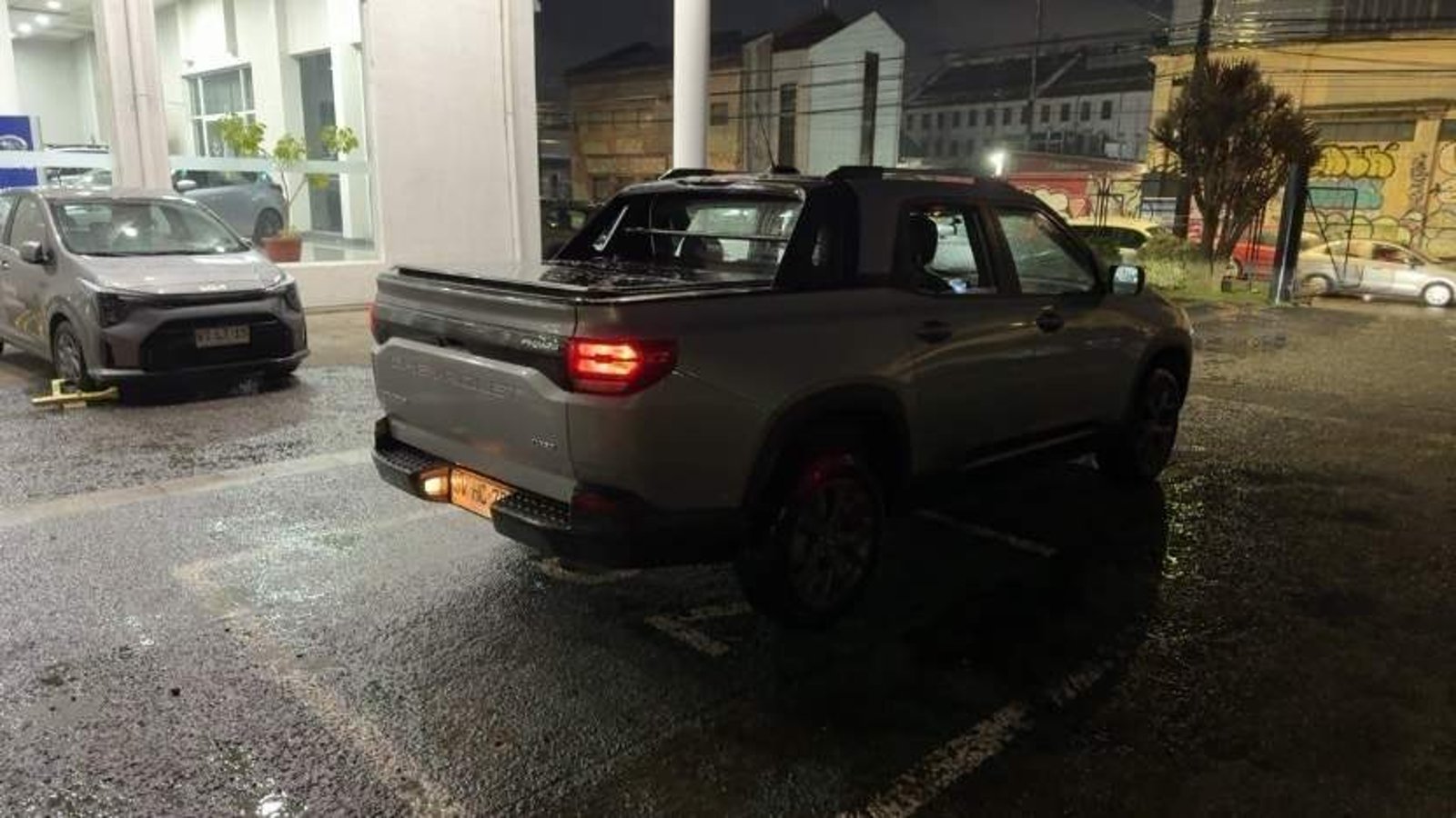 Chevrolet Montana 1.2t Premier 4x2 At 4p 2023 - Imagen 4 de 5