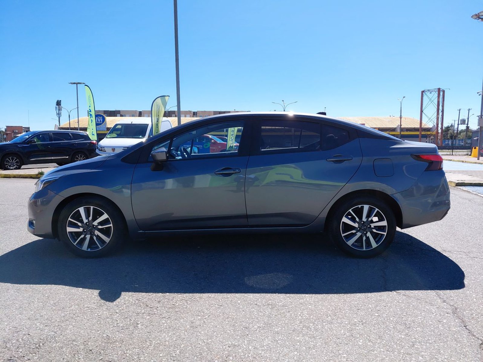 Nissan Versa 1.6 Advance 4x2 Cvt At 4p 2024 - Foto 4 de 8