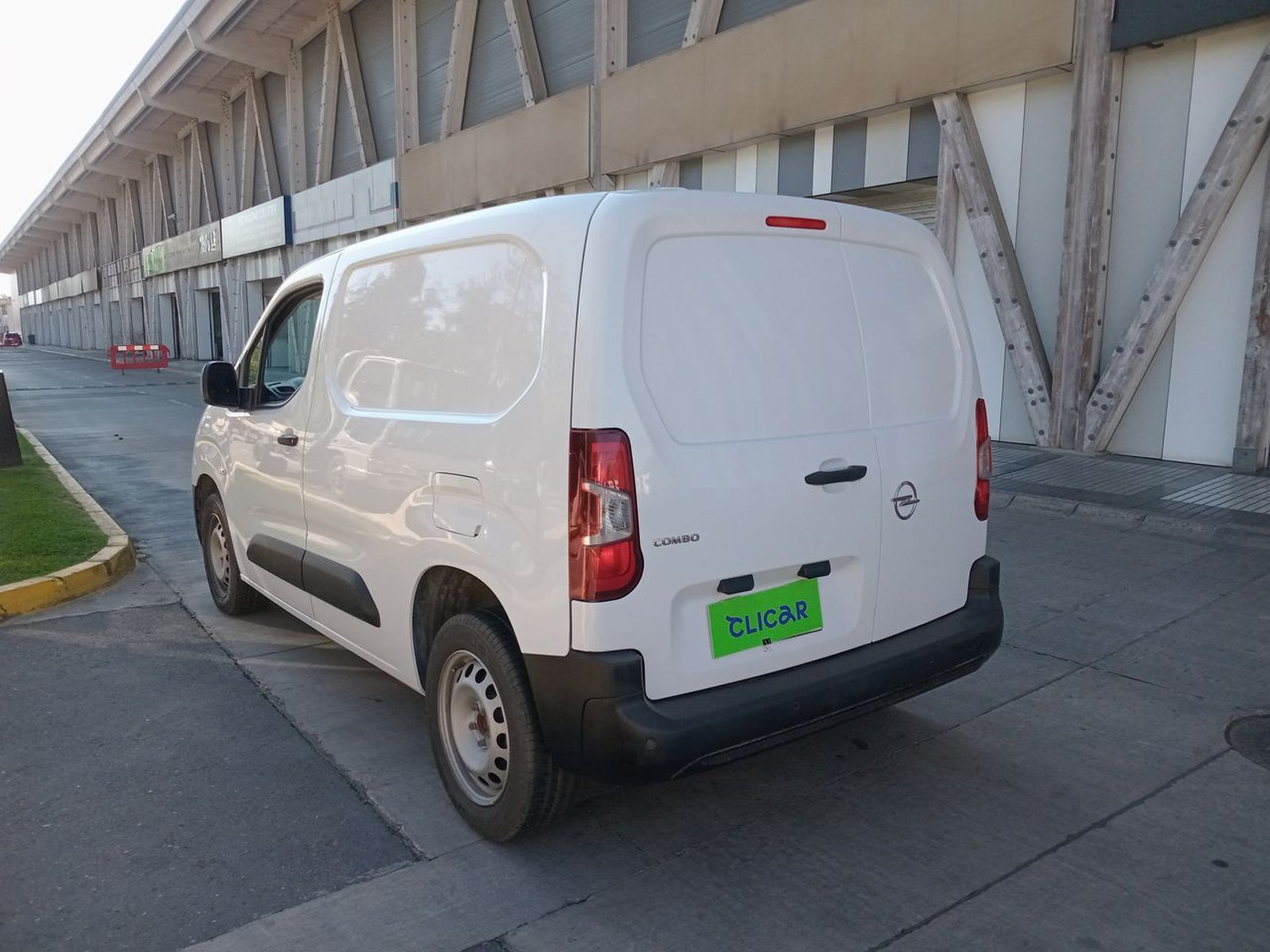 Opel Combo 1.5t Mca Diesel 4x2 Mt 5p 2025 - Foto 5 de 8