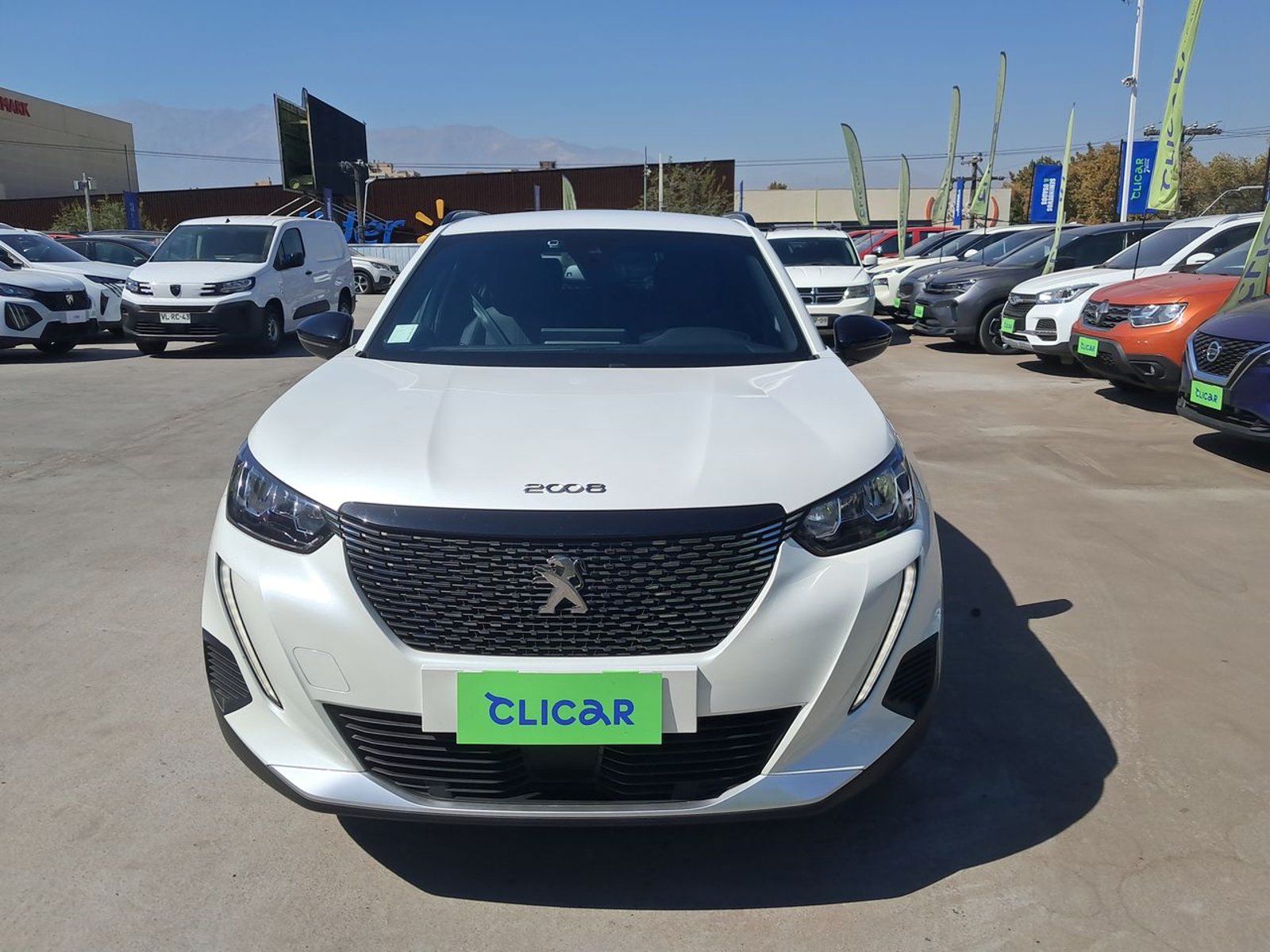 Peugeot 2008 1.2 Allure Pack Puretech 130hp 4x2 Mt 5p 2024 - Foto 2 de 8