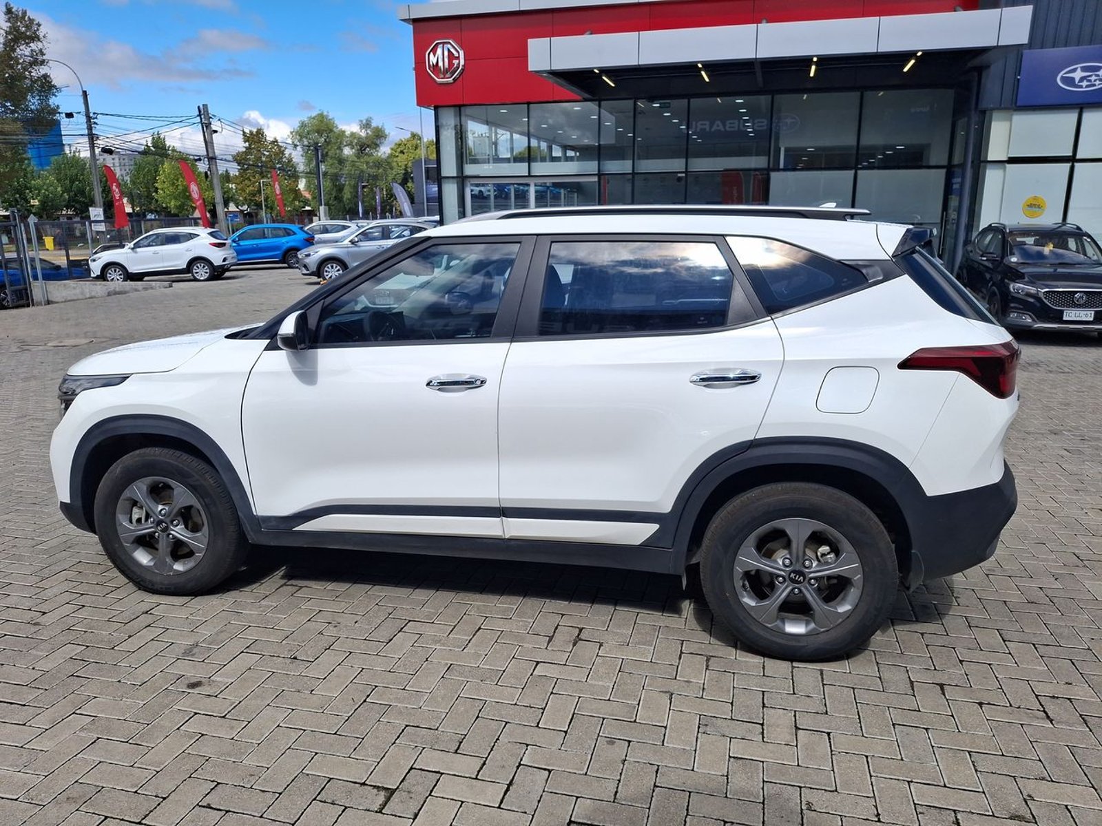 Kia Seltos 1.6 Ex 4x2 2ab 6mt 5p 2023 - Foto 4 de 8