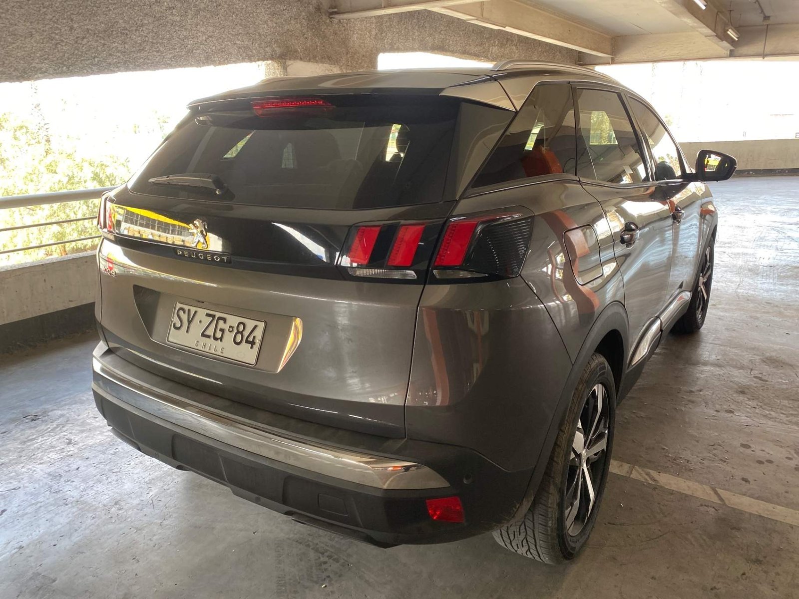 Peugeot 3008 1.5 Allure Pack Bluehdi 130 4x2 Eat8 5p 2023 - Foto 4 de 8