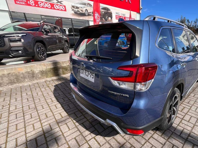 Subaru Forester 2.0i Limited Eyesight Awd At 5p 2023 - Imagen 4 de 5