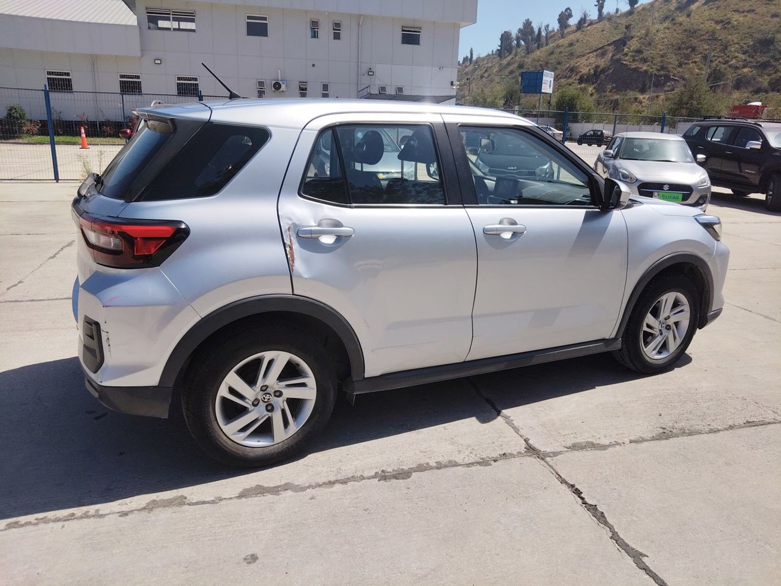 Toyota Raize 1.2 E 4x2 At 5p 2022 - Imagen 7 de 8