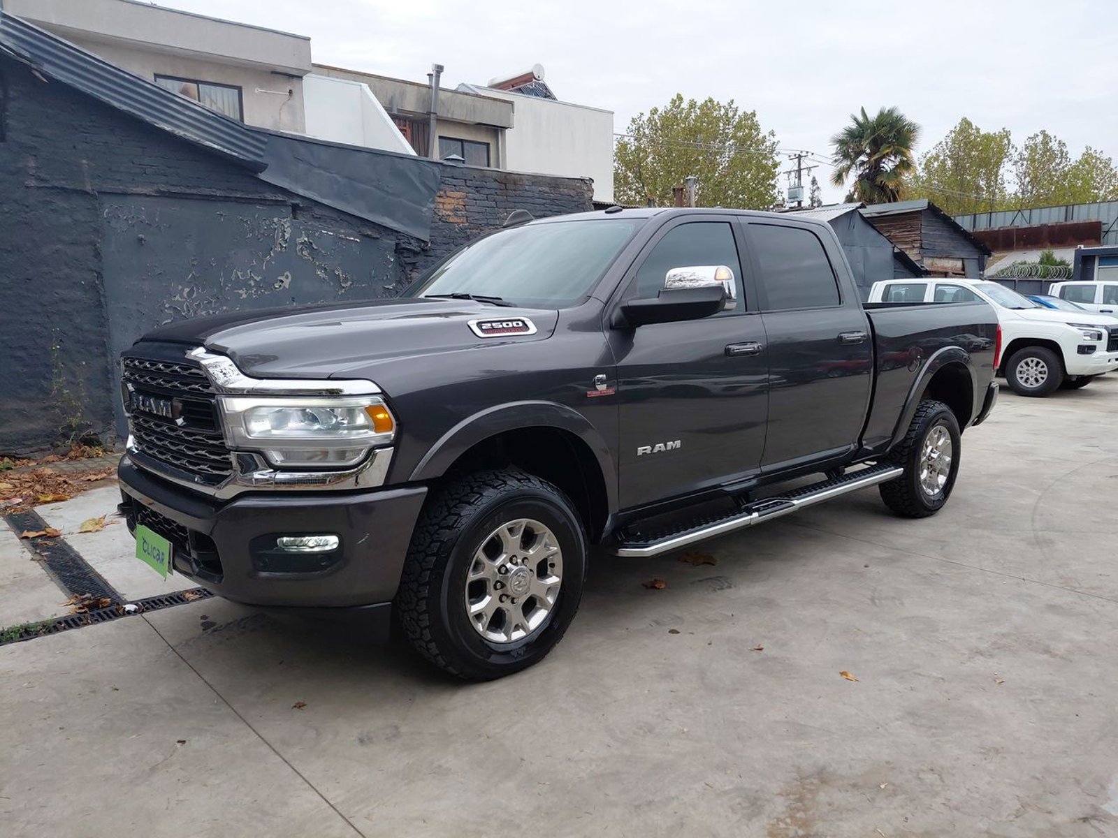 RAM 2500 6.7 Laramie 4x4 Dob. Cab. At 4p 2021 - Foto 3 de 8