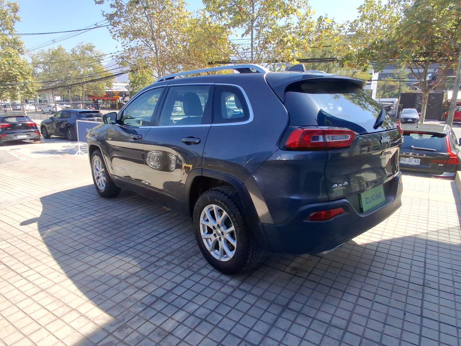 Jeep Cherokee 3.2 Limited 4x4 At 5p 2018 - Foto 4 de 8
