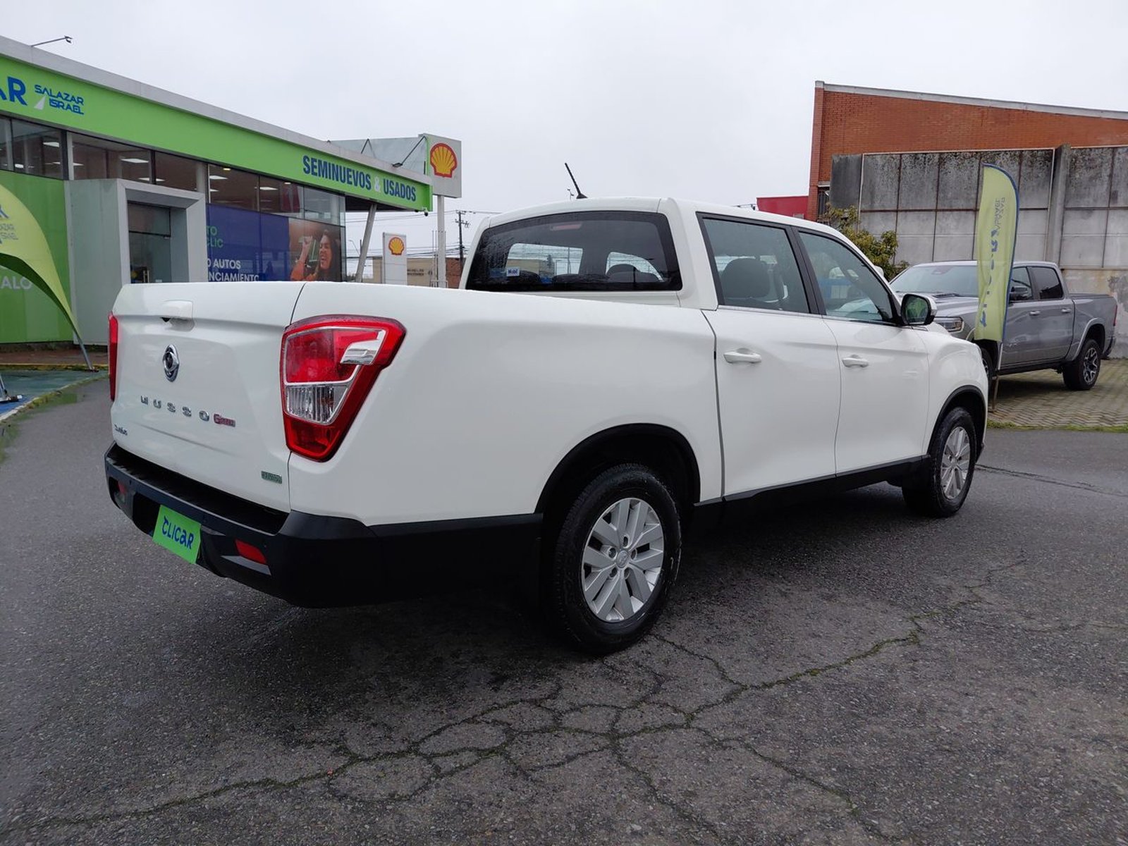 SsangYong Musso 2.2 Grand Lx Td Diesel 2wd Nueva Radio Mt6 4p 2024 - Imagen 7 de 8