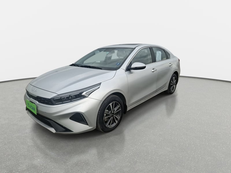 Kia Cerato 1.6 Ex Full 4x2 6at 4p 2023 - Imagen 3 de 8