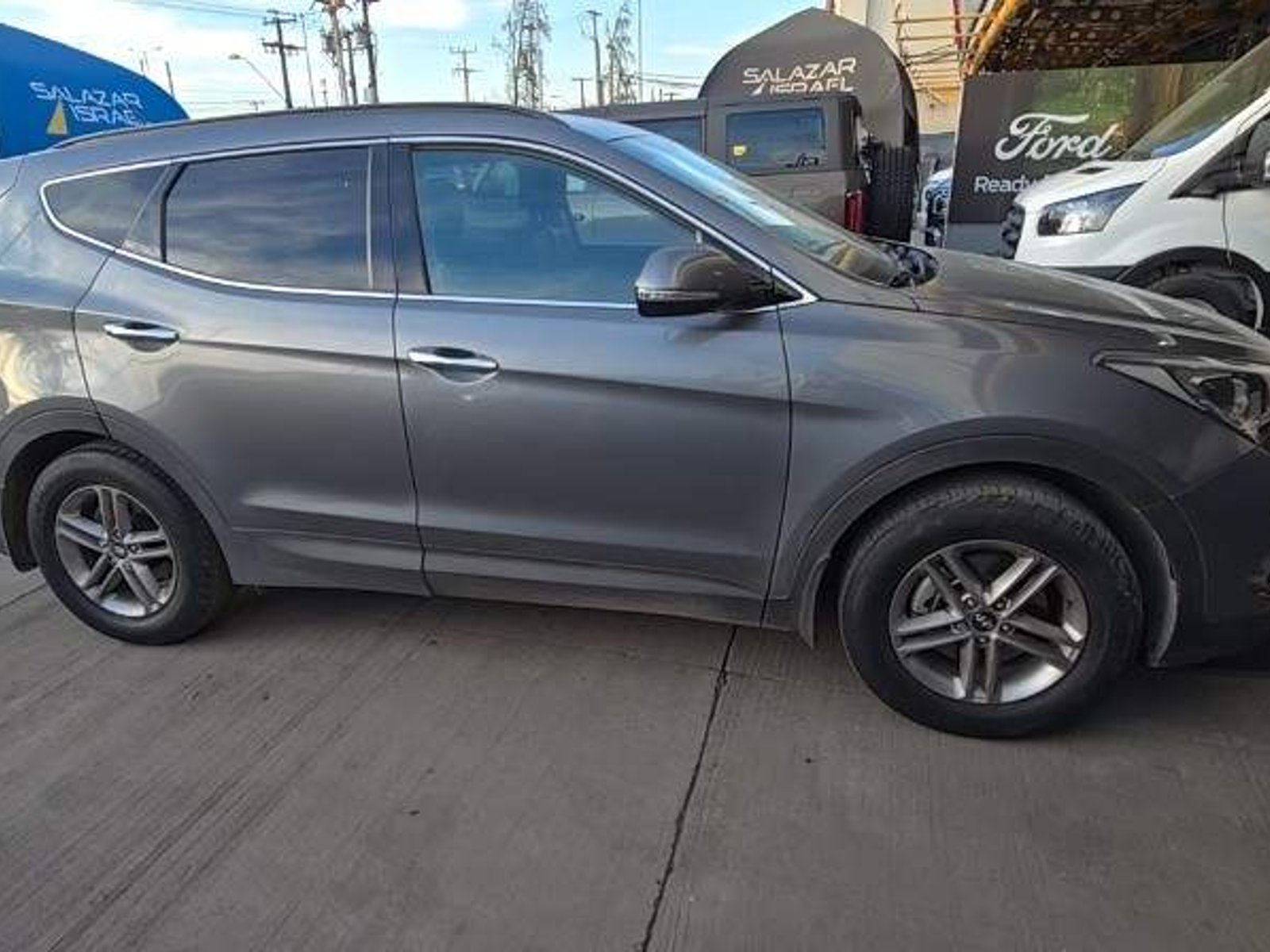 Hyundai Santa Fe 2.4 Gls 4wd Dm Wgn Mt 5p 2017 - Foto 3 de 5