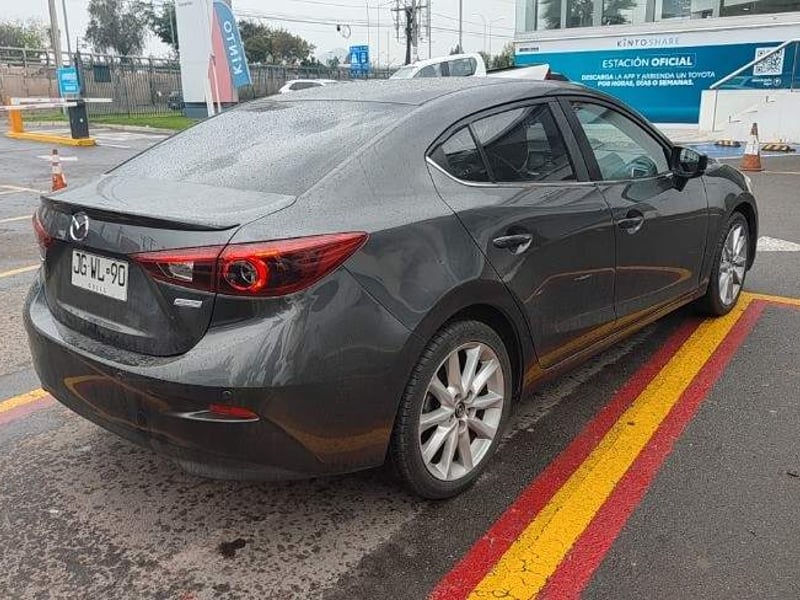 Mazda 3 2.5 Gt 4x2 Sdn Sr Audio Bose Cuero Gps 6at 4p 2017 - Imagen 4 de 5
