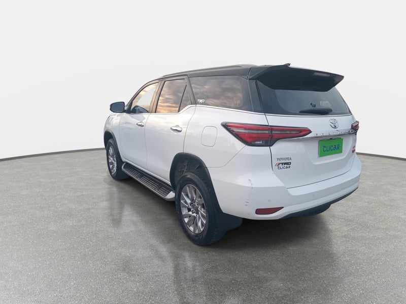 Toyota Fortunner 2.7 Srx 4x2 At 5p 2022 - Imagen 5 de 8