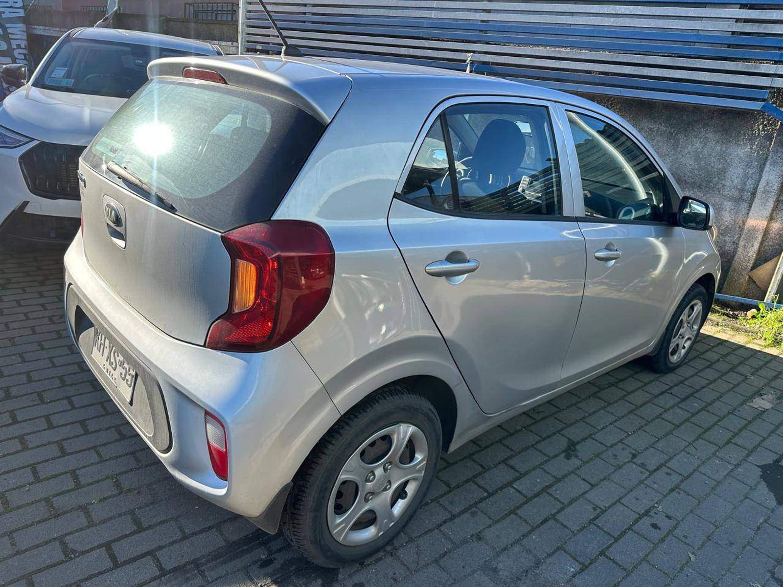 Kia Morning 1.0 Lx 4x2 Hb Abs 5mt 5p 2018 - Foto 5 de 5