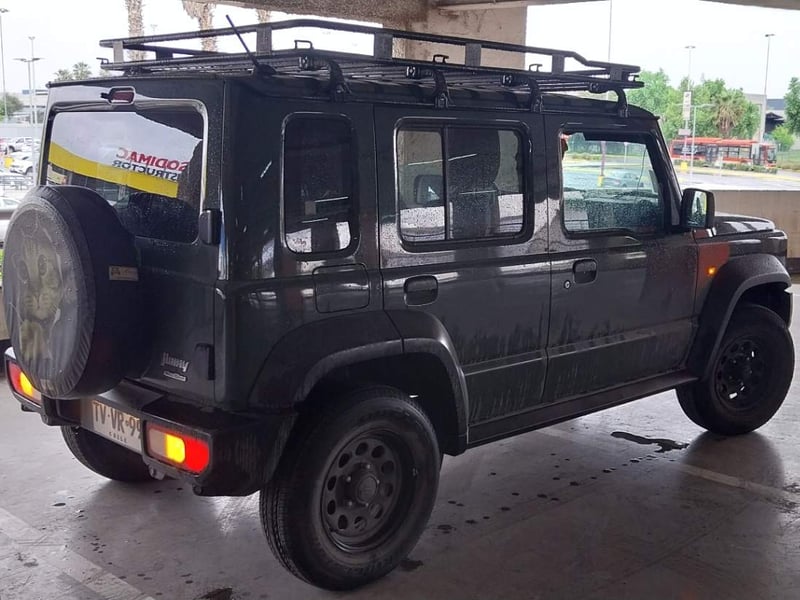 Suzuki Jimny 1.5 Gl 4x4 Mt 5p 2025 - Imagen 4 de 5