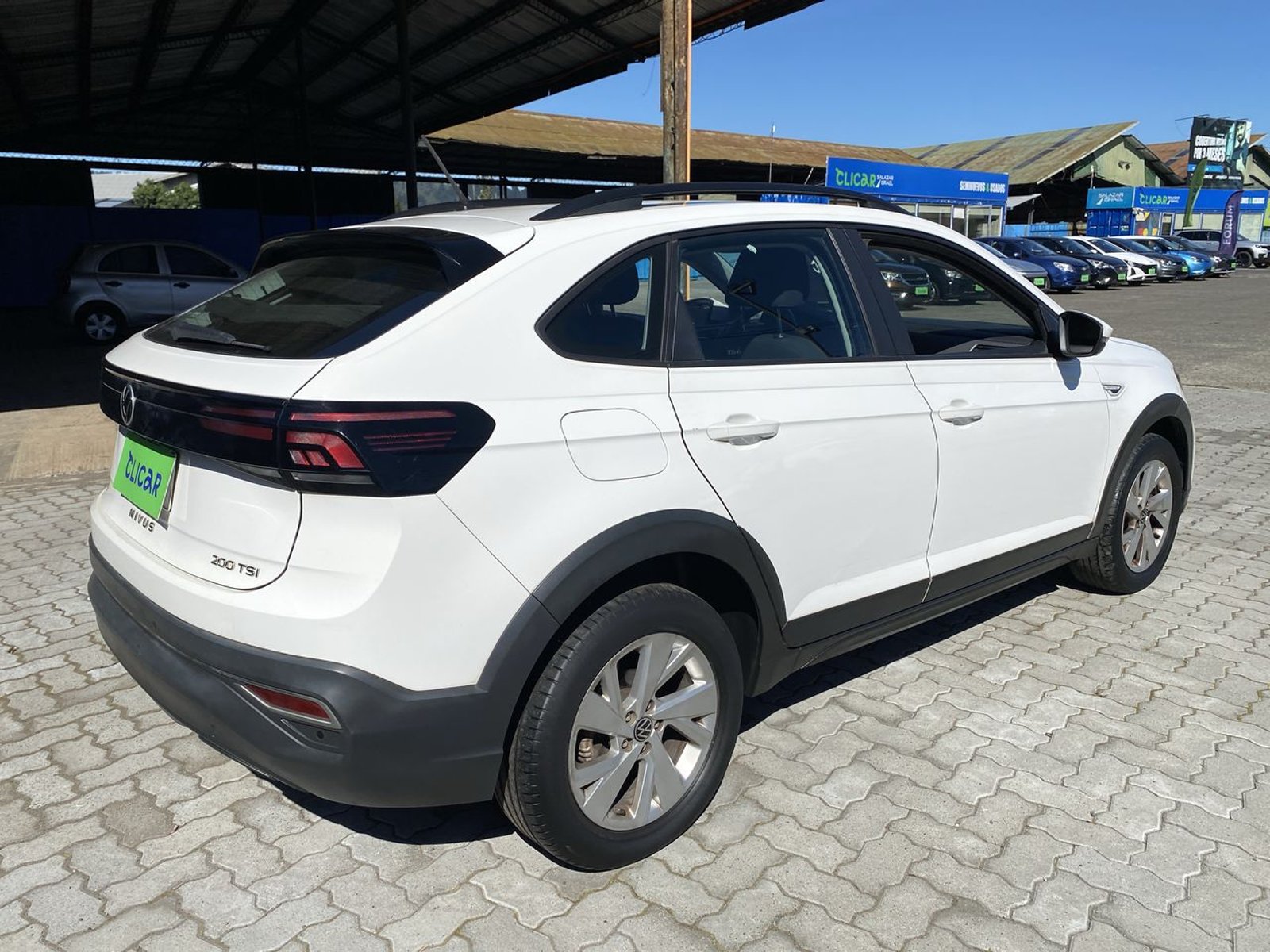 Volkswagen Nivus 1.0 Tsi Comfortline 4x2 At 5p 2023 - Imagen 7 de 8