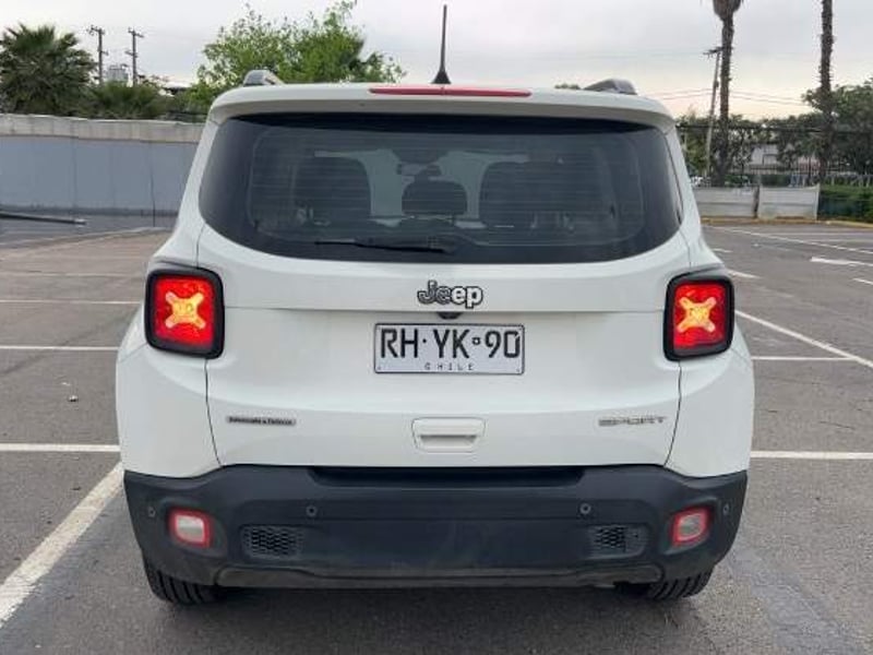 Jeep Renegade 1.8 Sport 4x2 Mt 5p 2022 - Imagen 5 de 5