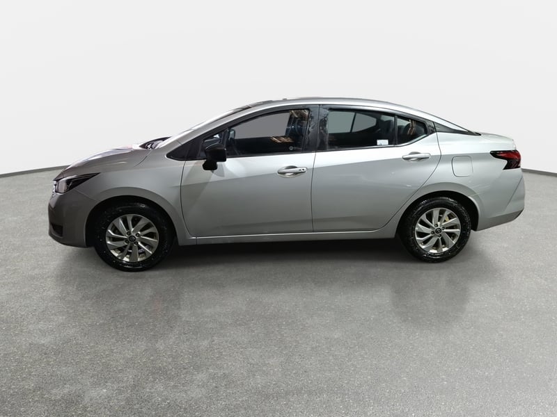 Nissan Versa 1.6 Sense 4x2 Mt 4p 2024 - Imagen 4 de 8