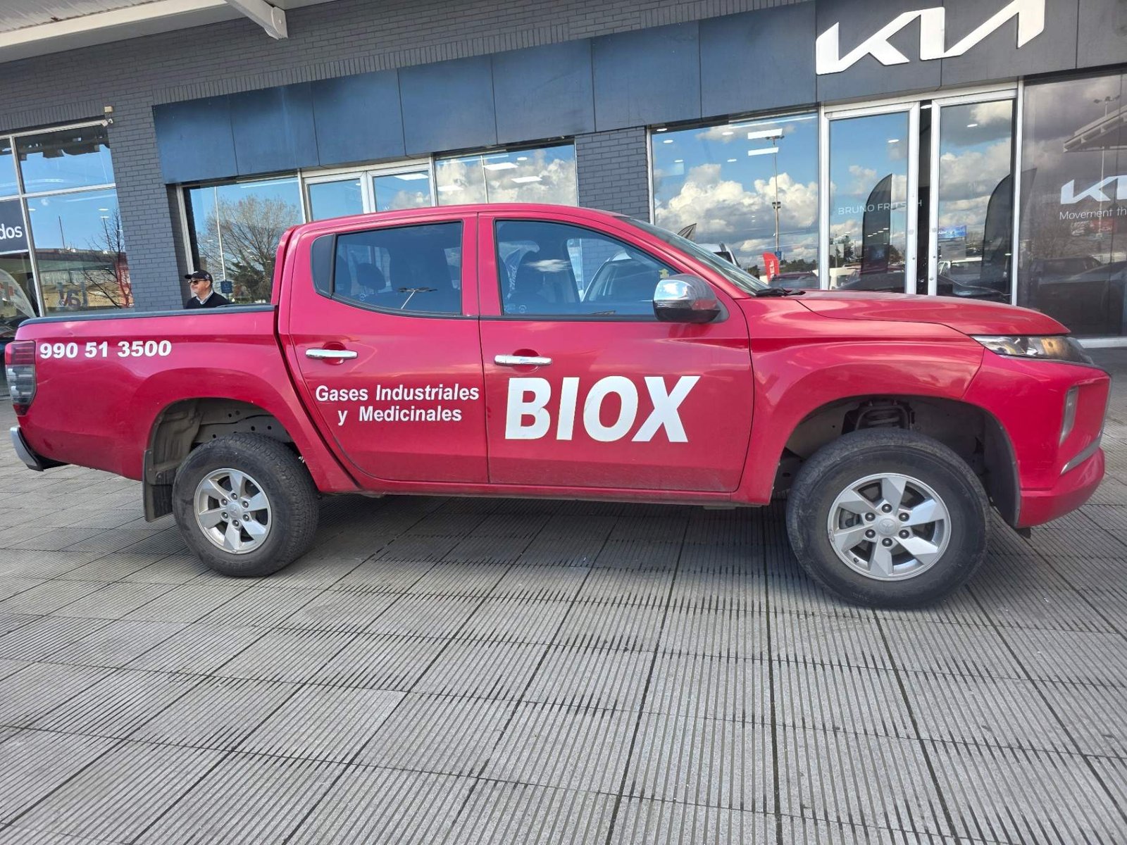 Mitsubishi L200 2.4 Katana Cr Diesel Special Pack Dob. Cab. 4x2 Mt 4p 2022 - Foto 3 de 5