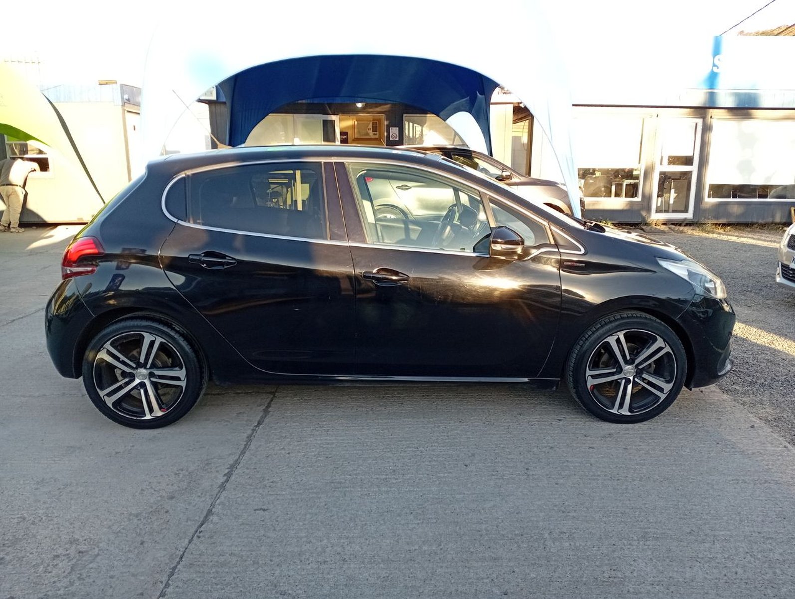 Peugeot 208 1.2 Gt Line 4x2 Pt 110hp At6 5p 2018 - Imagen 8 de 8
