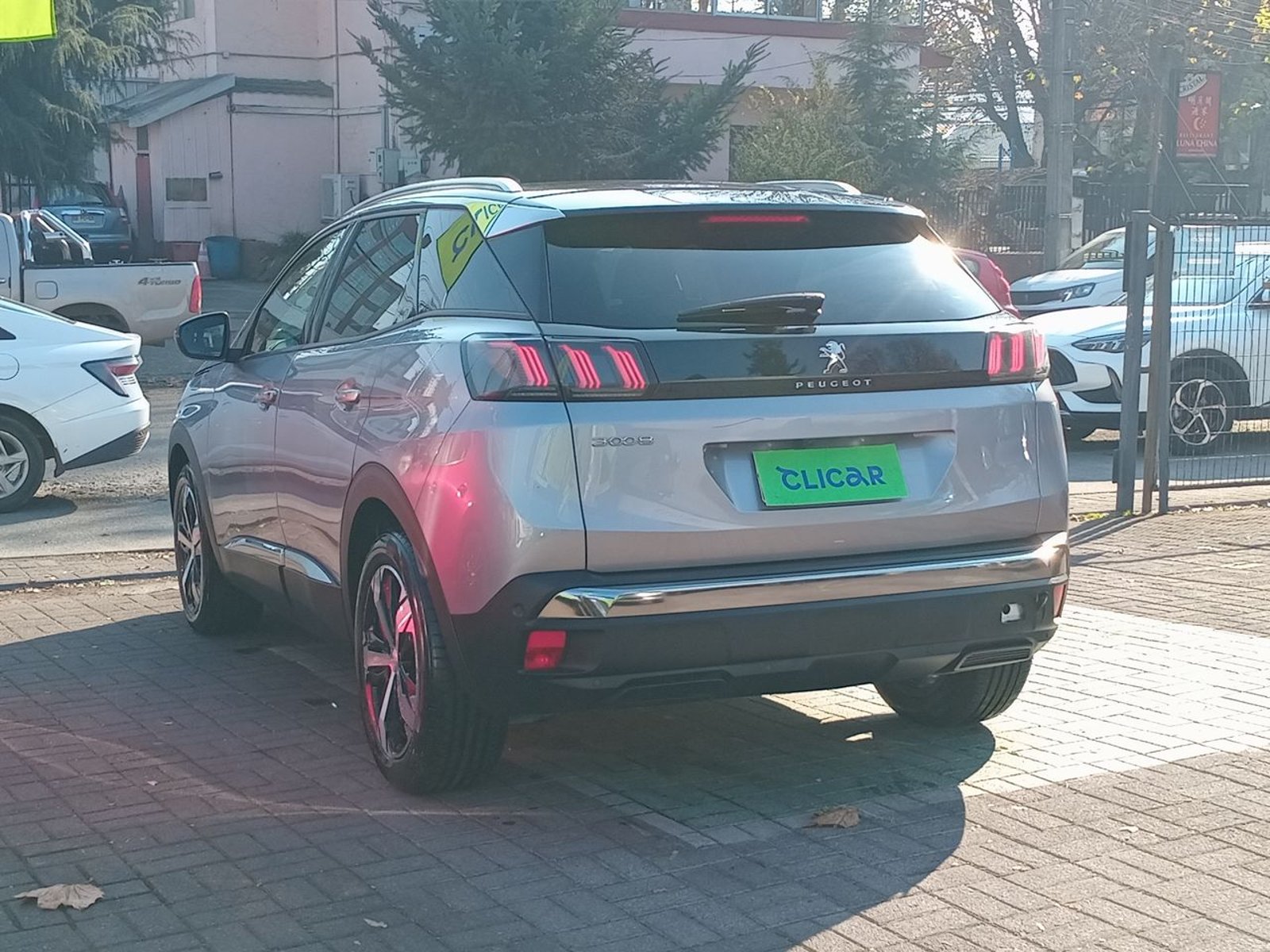Peugeot 3008 1.5 Allure Pack Bluehdi 130 4x2 Eat8 5p 2024 - Foto 5 de 8