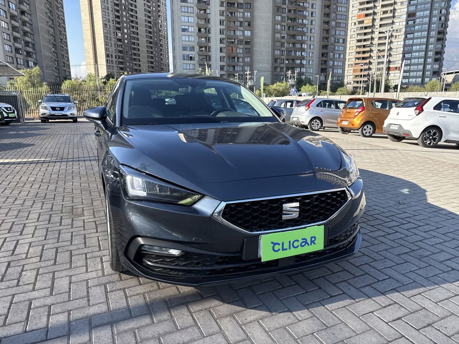 SEAT Leon 1.4 Style 4x2 At 5p 2022 - Foto 2 de 8