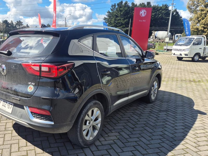 MG Mg Zs 1.5 Std 4x2 Mt 5p 2023 - Imagen 4 de 5
