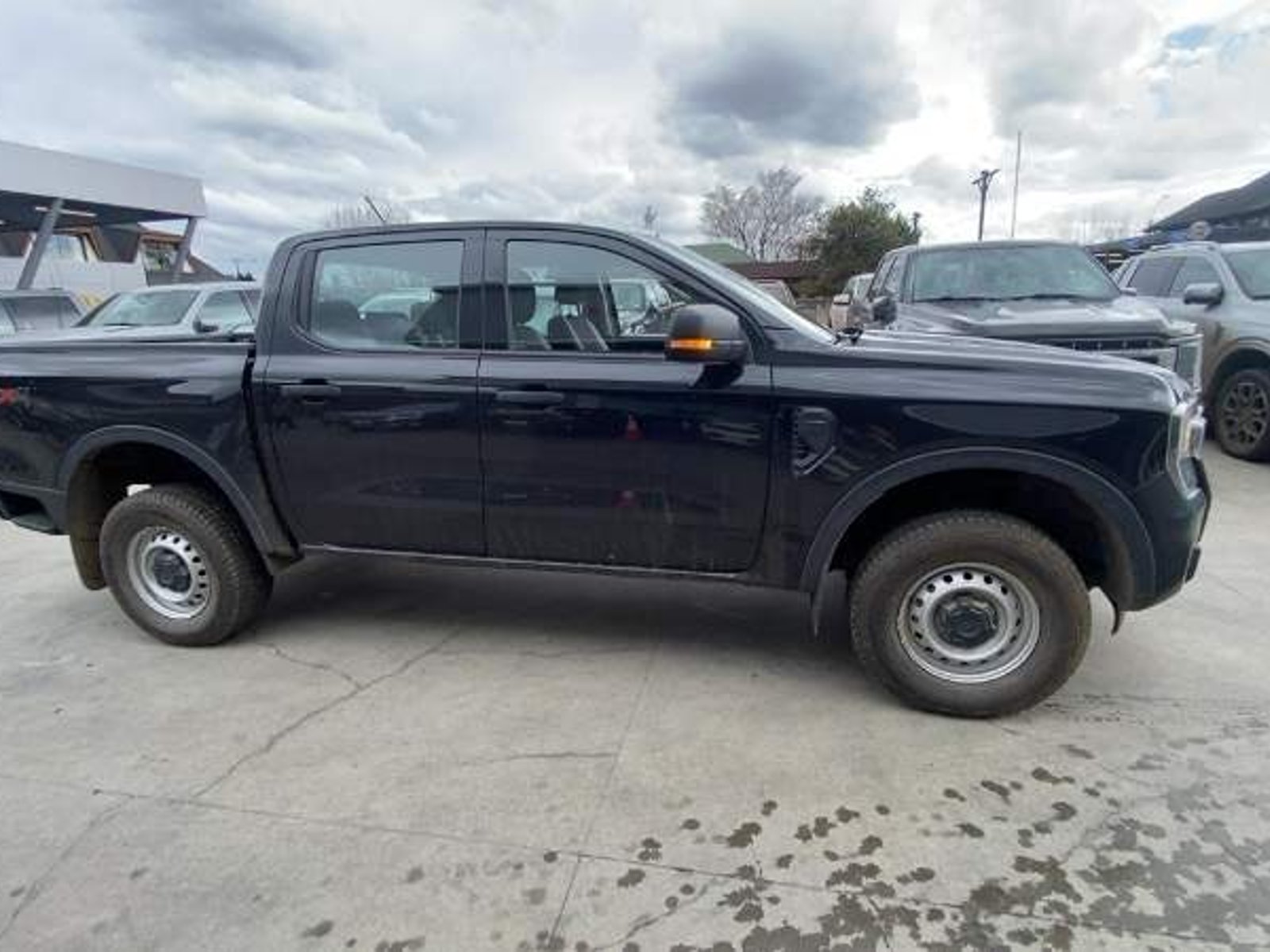 Ford Ranger 2.0 Xl Diesel 4x4 Dob. Cab. Mt 4p 2025 - Foto 3 de 5