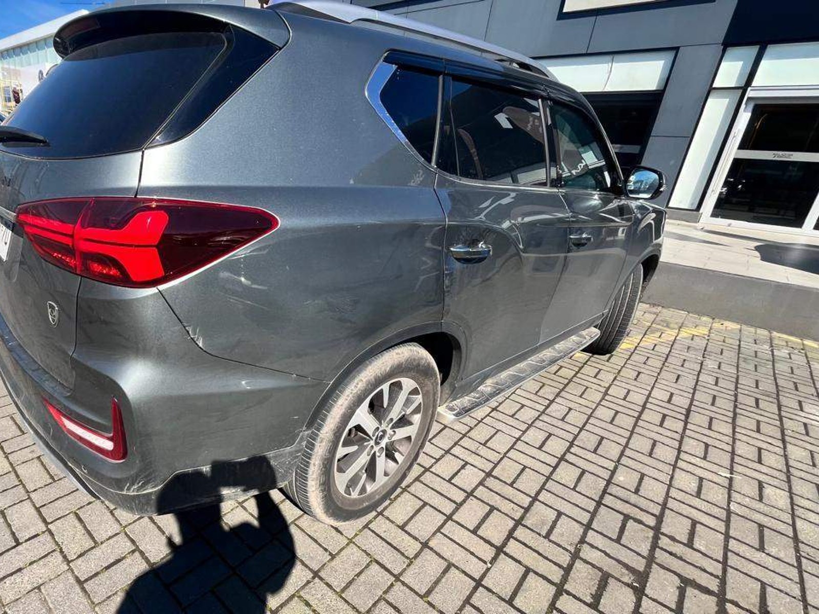 SsangYong Rexton 2.2t Limited Diesel 4x4 9ab 8at 5p 2024 - Foto 4 de 5