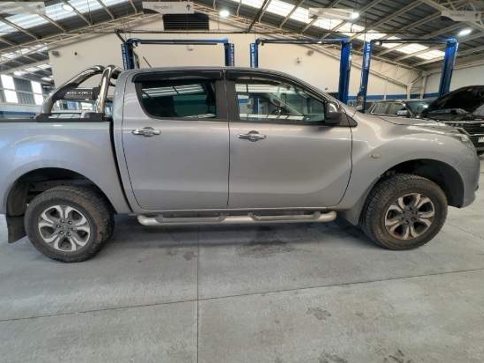Mazda Bt-50 2.2 Sdx Diesel 4x4 Dob. Cab. 6mt 4p 2021 - Foto 3 de 5