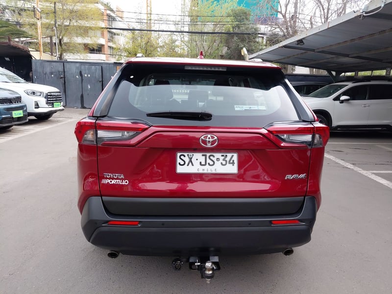 Toyota Rav 4 2.0 Le 4x2 Mt 5p 2023 - Imagen 6 de 8