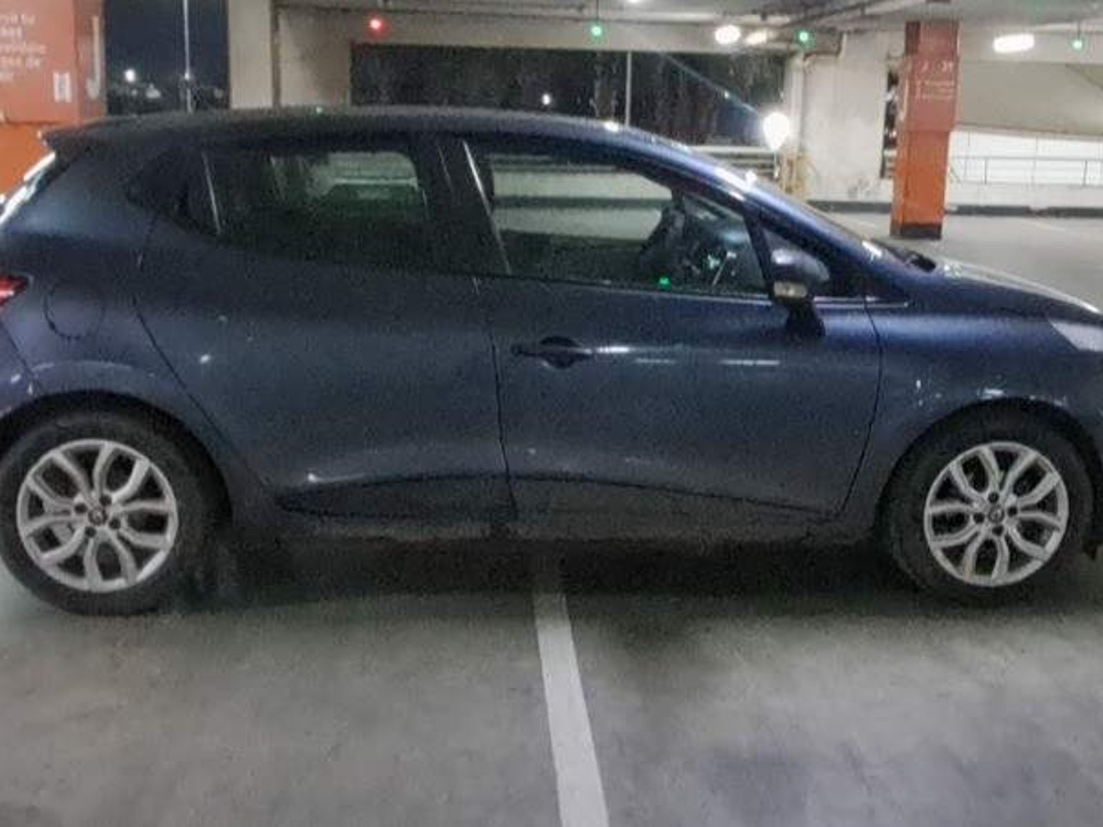 Renault Clio 1.2 Expression 4x2 Hb Mt 5p 2020 - Foto 2 de 4